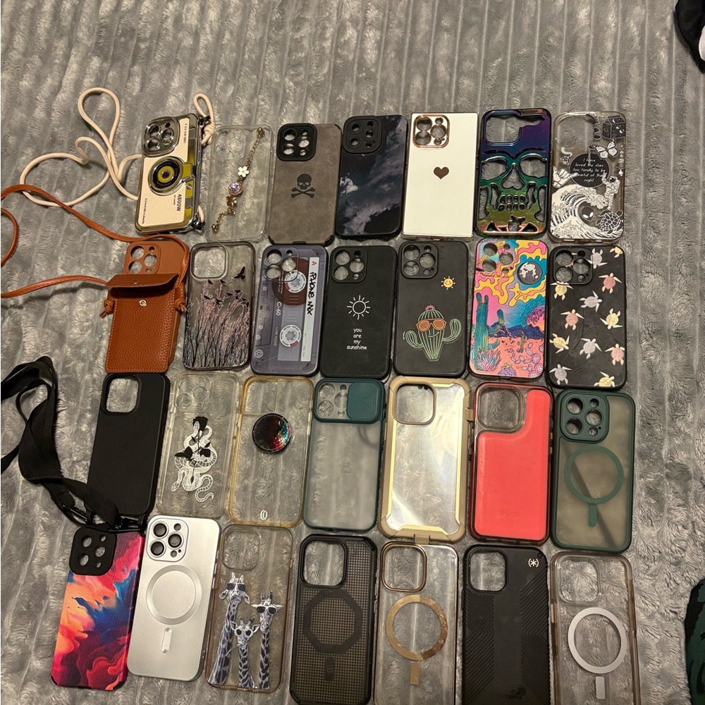 iPhone 15 PRO all together $50 (otterbox,speck,lanyard cases)